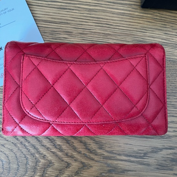 Chanel Red Quilted Wallet. - Picture 8 of 15